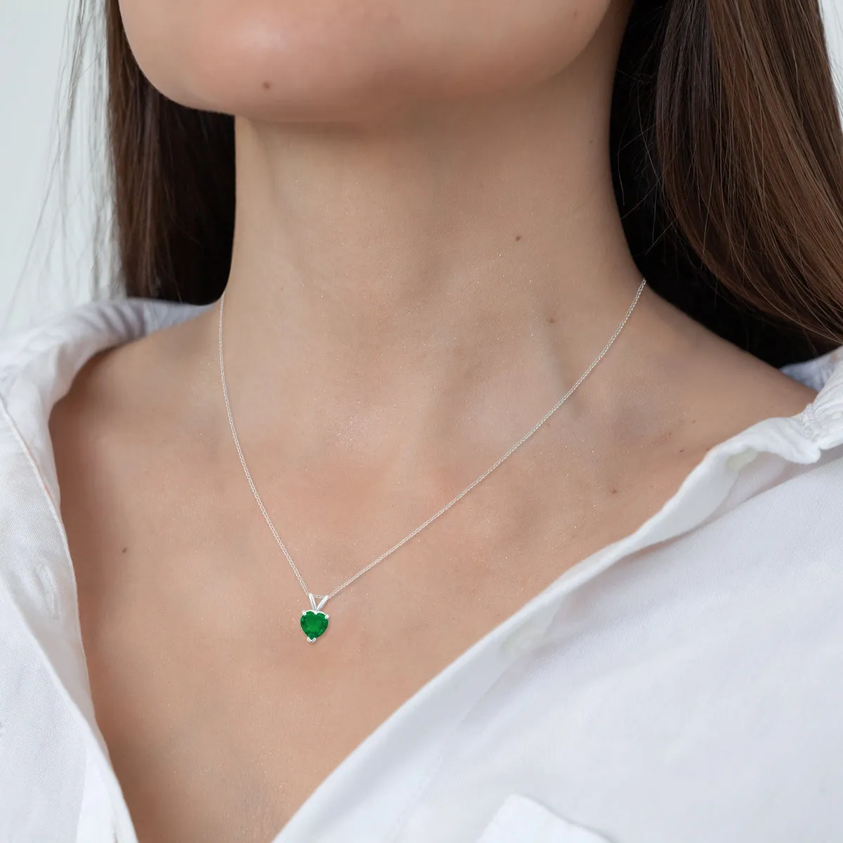 14K White Gold 5Mm Heart Emerald Pendant