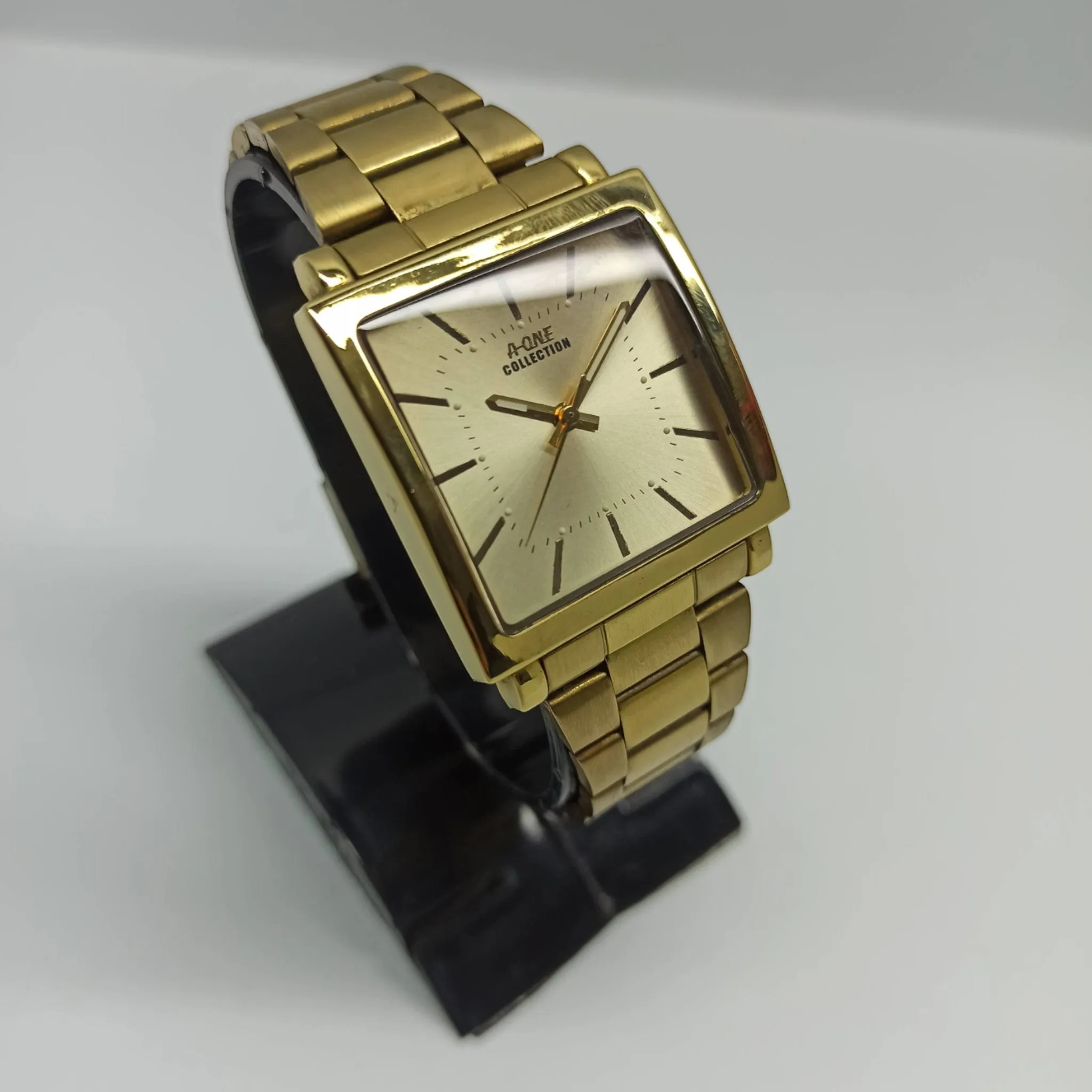 A-One Collection - Original - Golden - Unisex Watch.