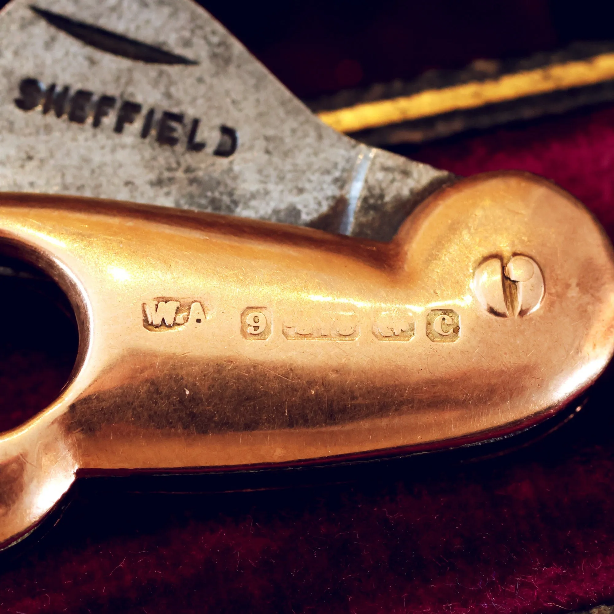 Antique Date 1902 9ct Gold Cigar Cutter