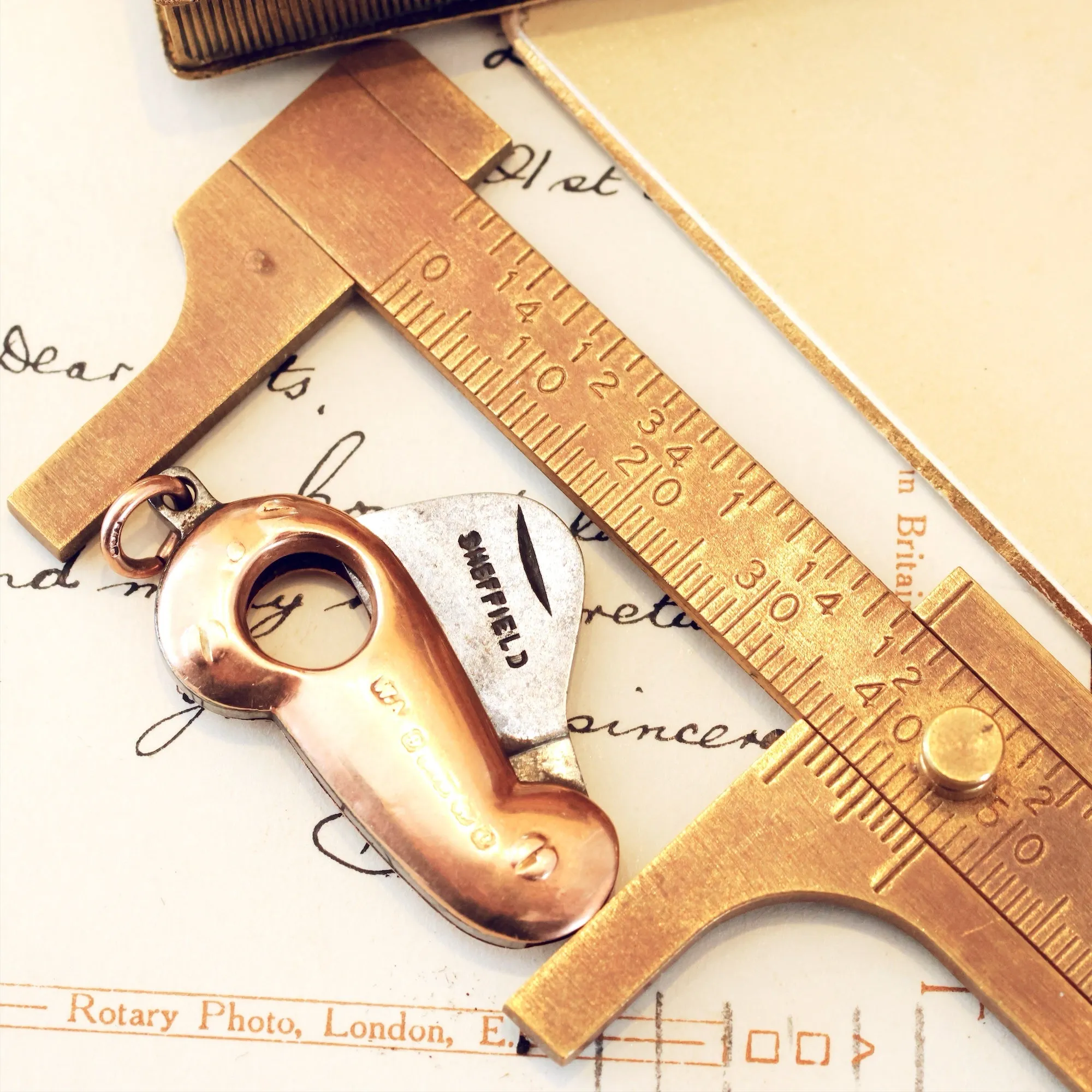 Antique Date 1902 9ct Gold Cigar Cutter