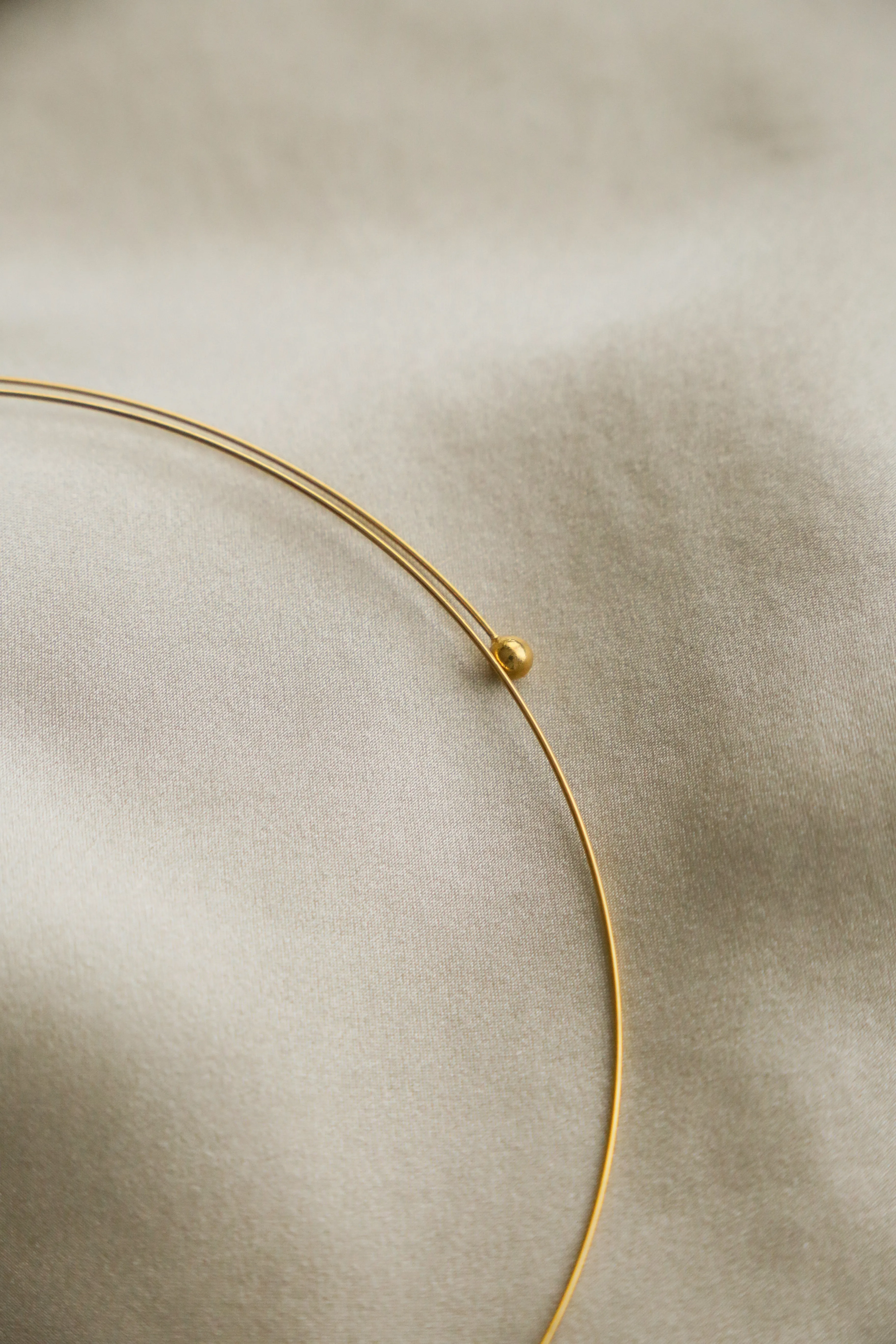 Barely there Choker