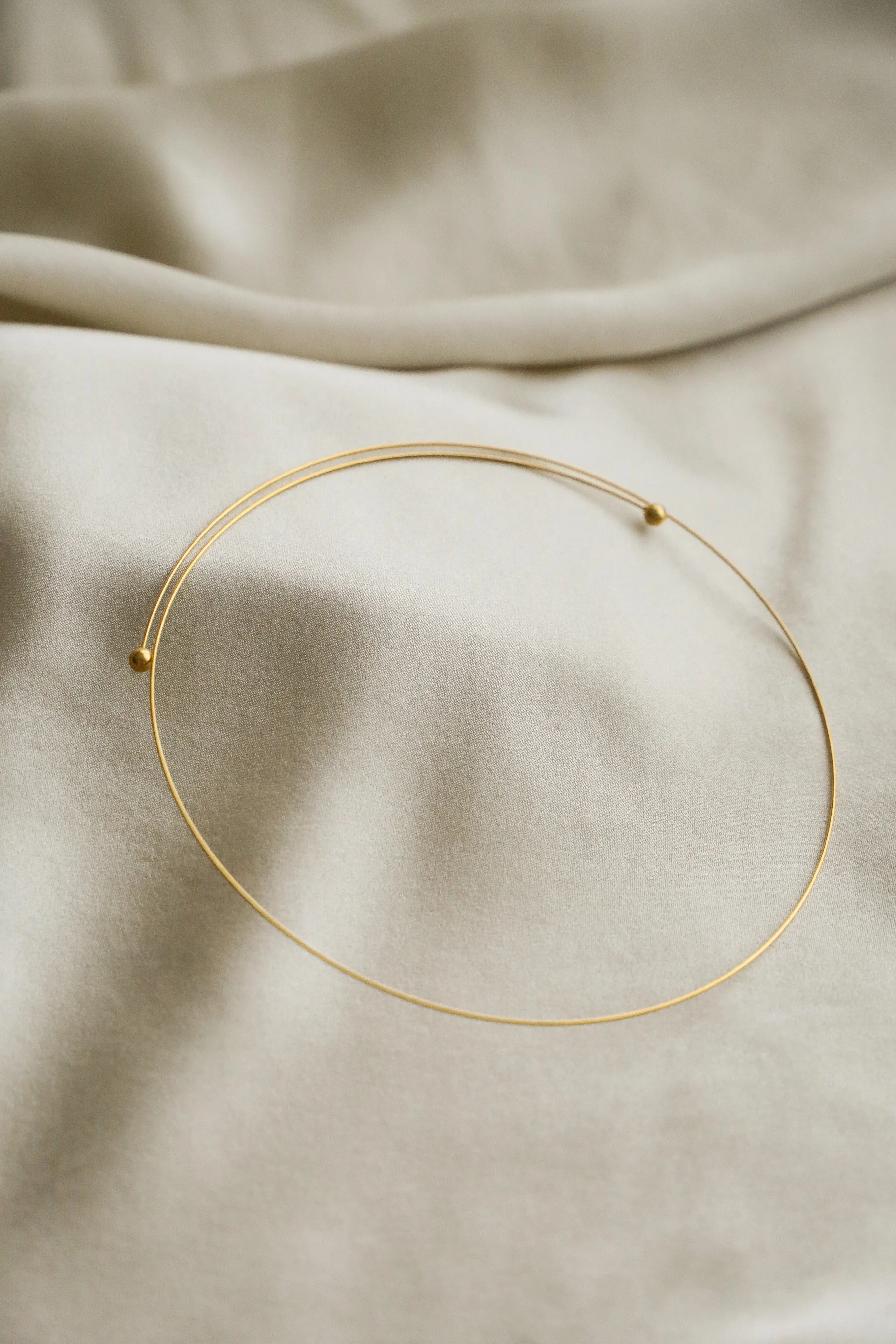 Barely there Choker