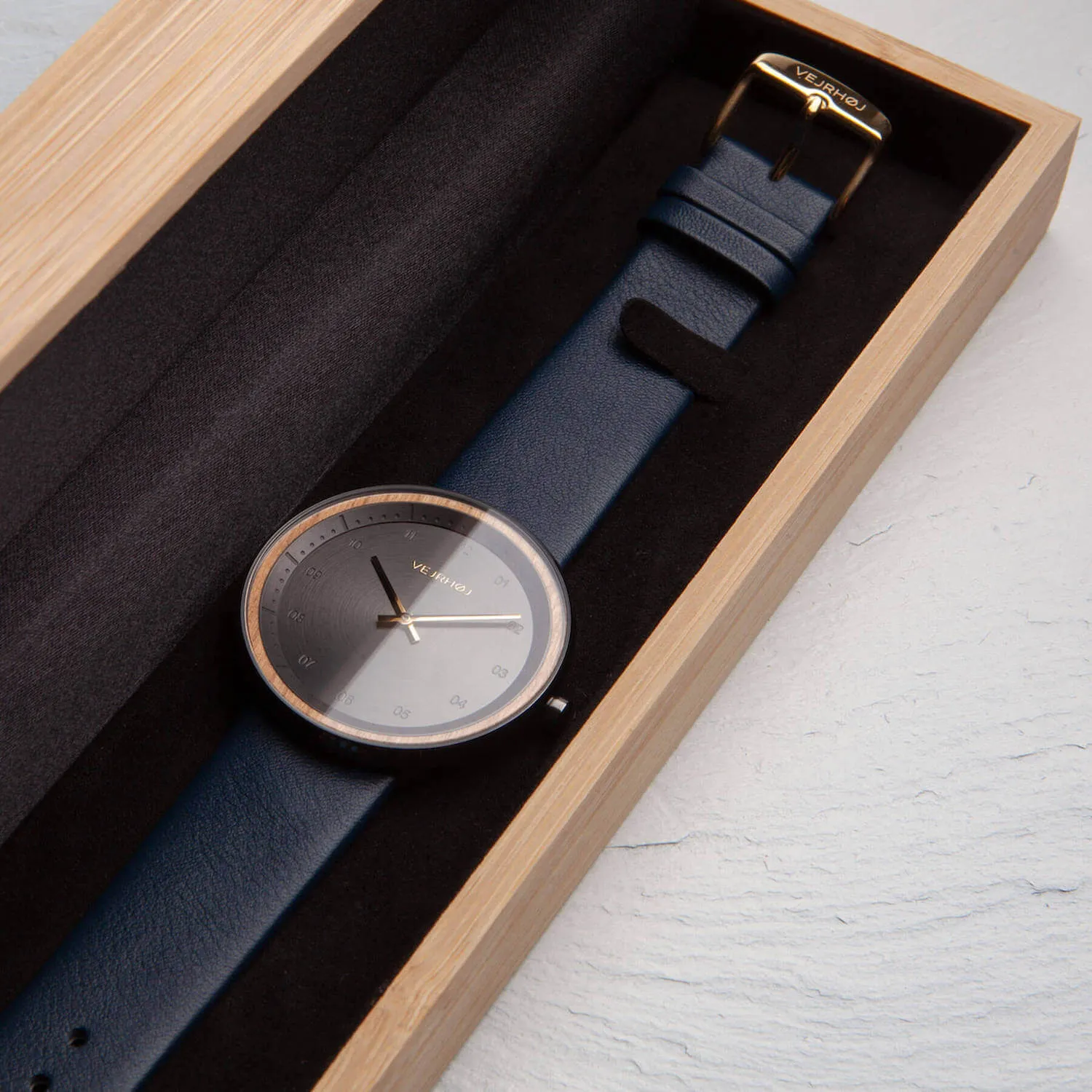 BLACK & GOLD | midnight blue