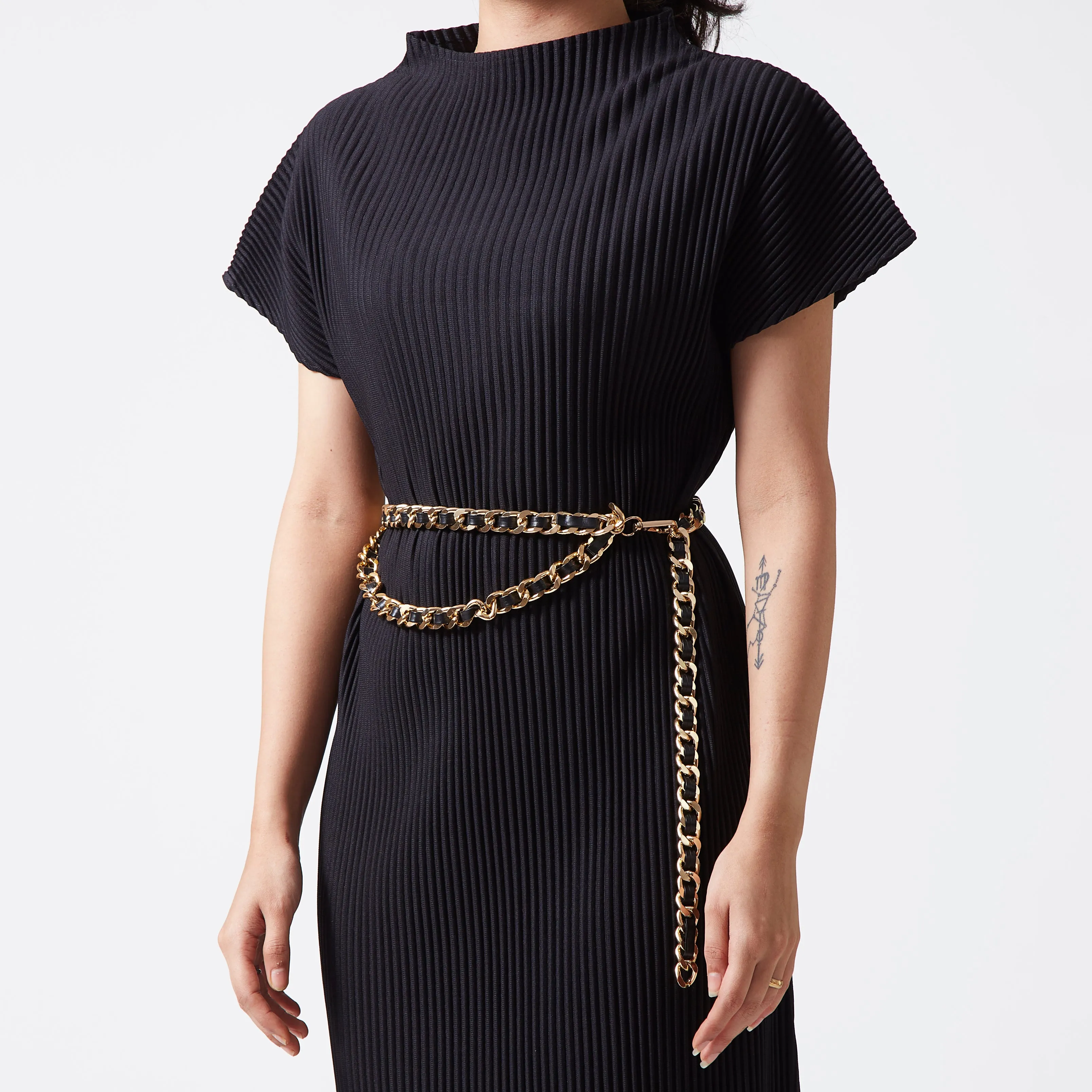 Chunky Faux Leather & Gold Chain Belt