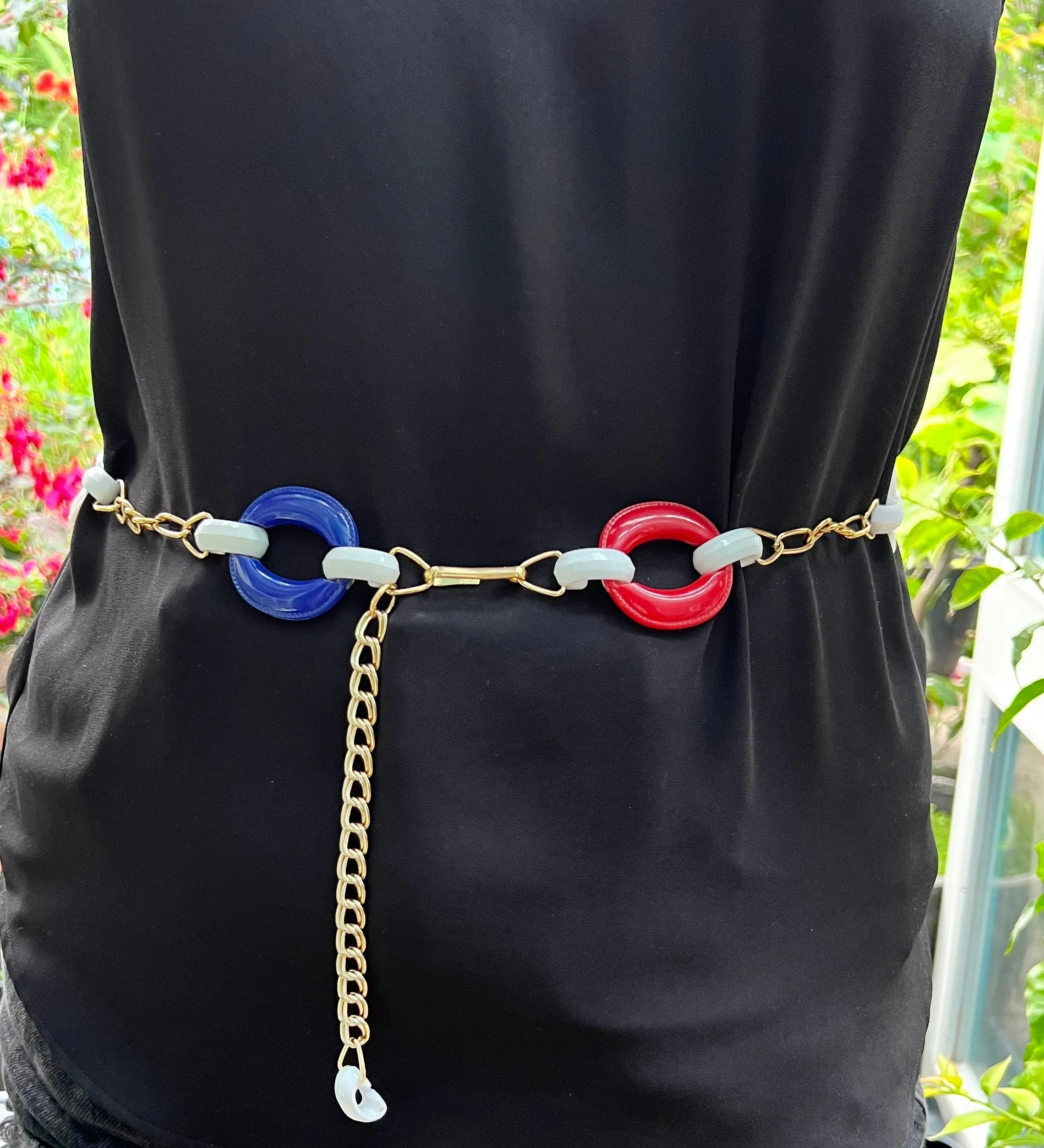 Confident and Colourful 1950s / 60s Chain Belt - 33-40"