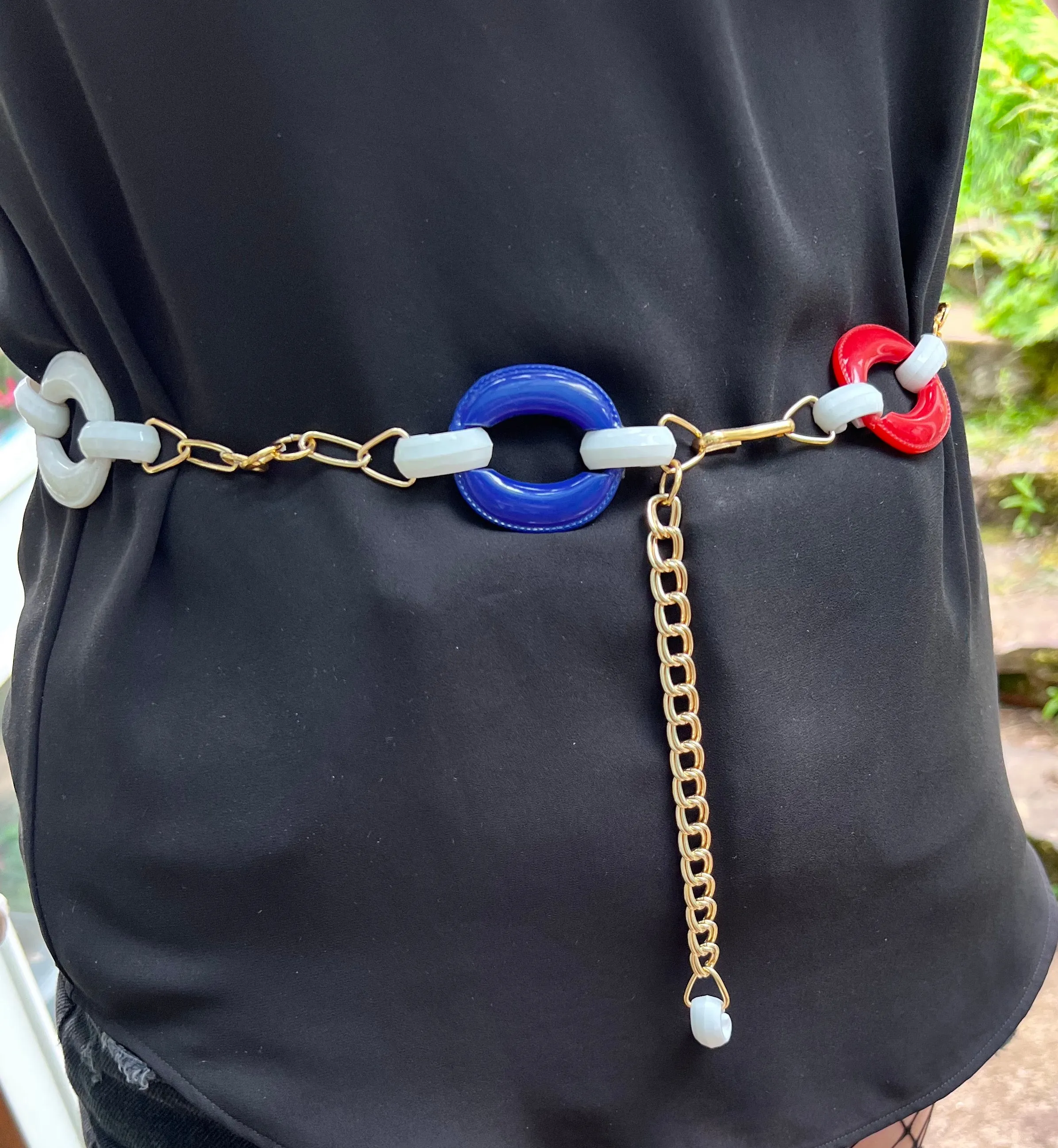 Confident and Colourful 1950s / 60s Chain Belt - 33-40"