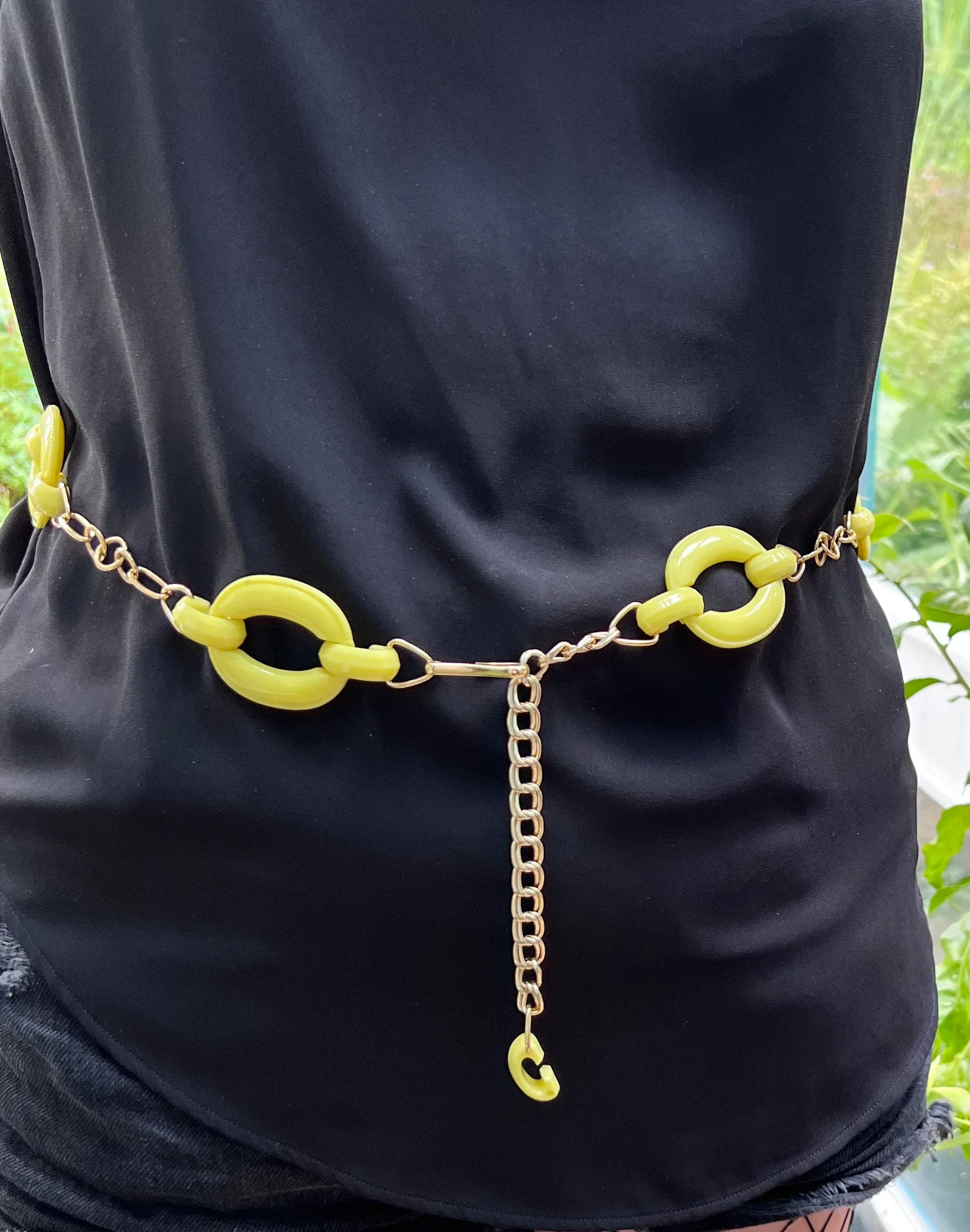Confident and Colourful 1950s / 60s Chain Belt - 33-40"