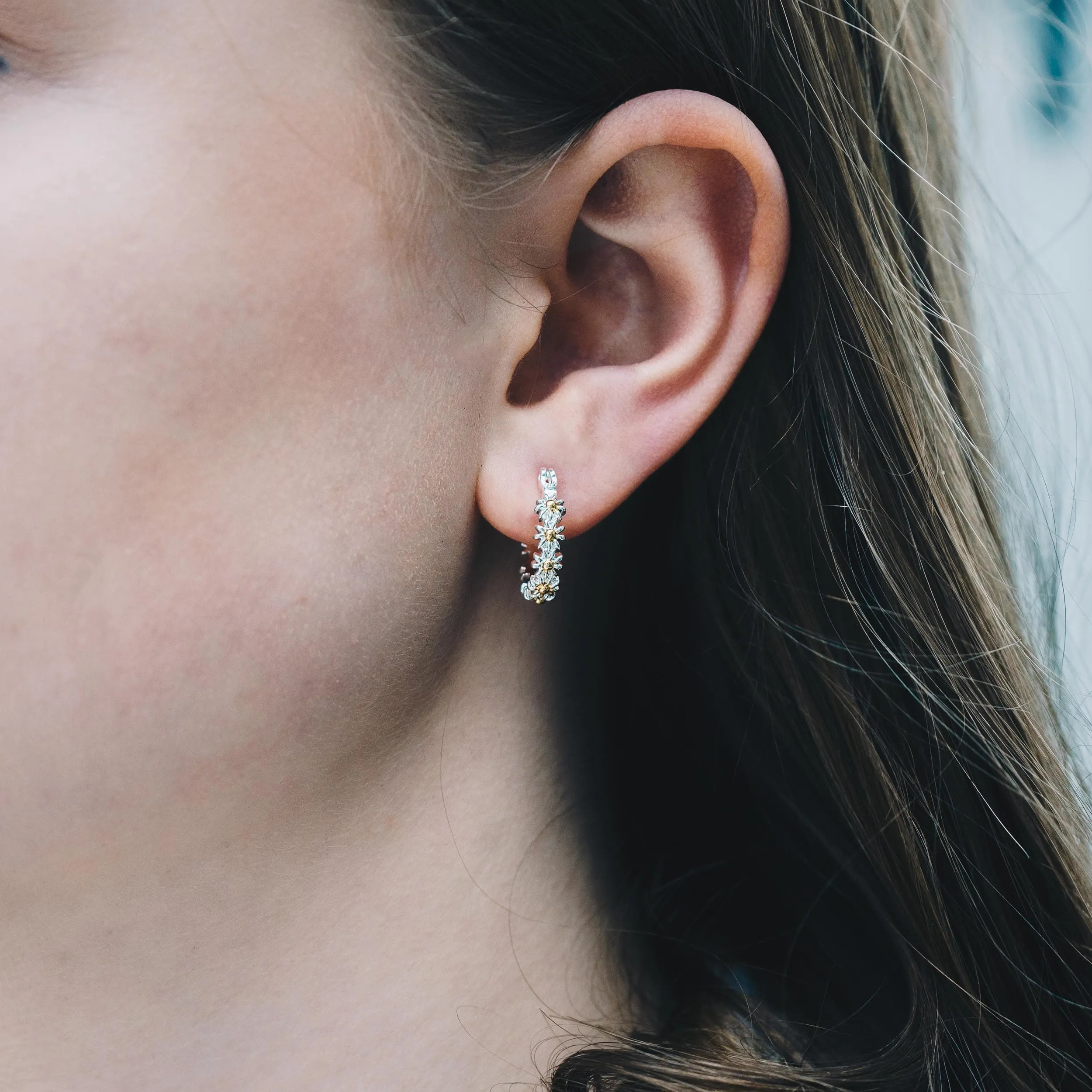 Daisy Necklace and Hoop Earrings Set