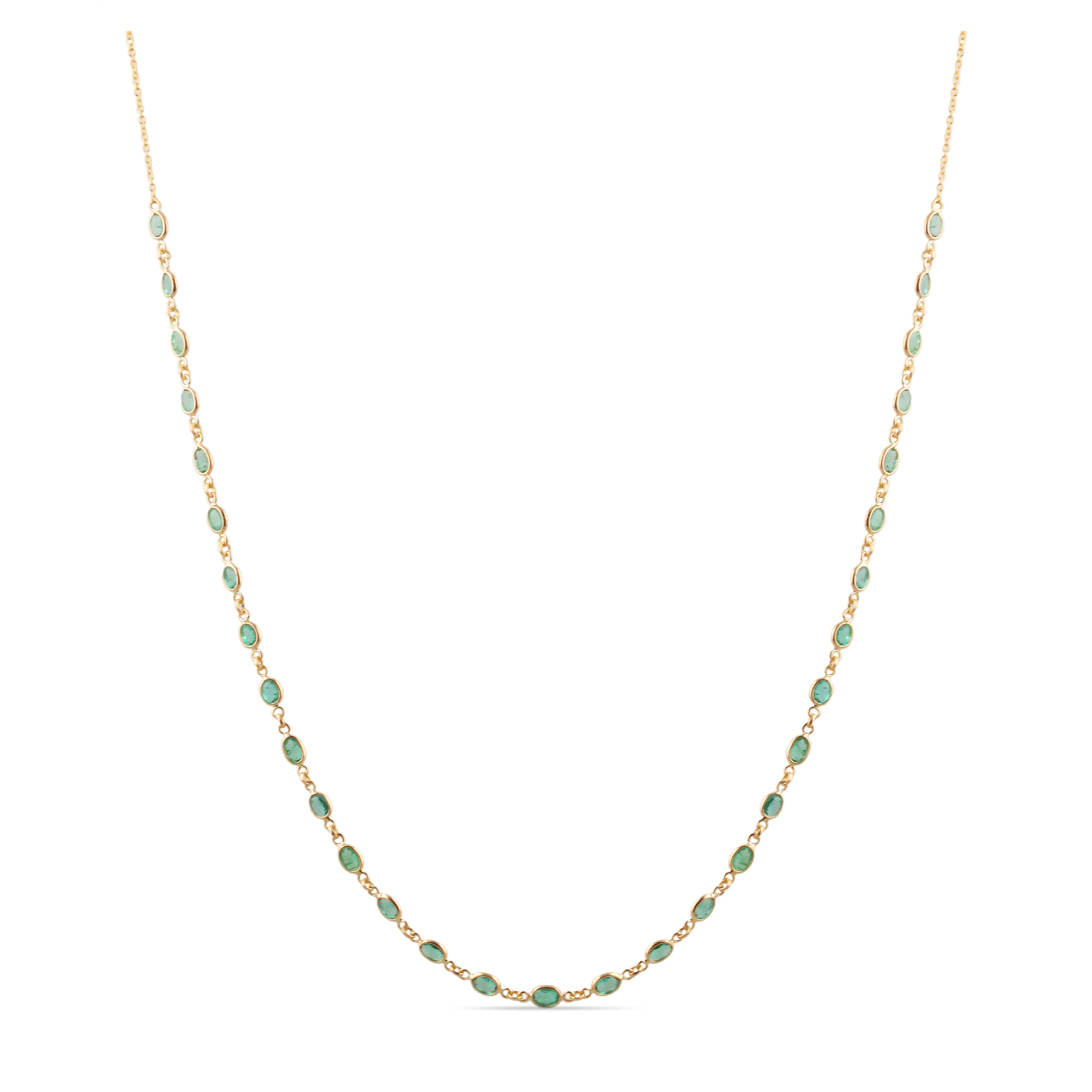 Emerald Oval Necklace In 18K Yellow Gold