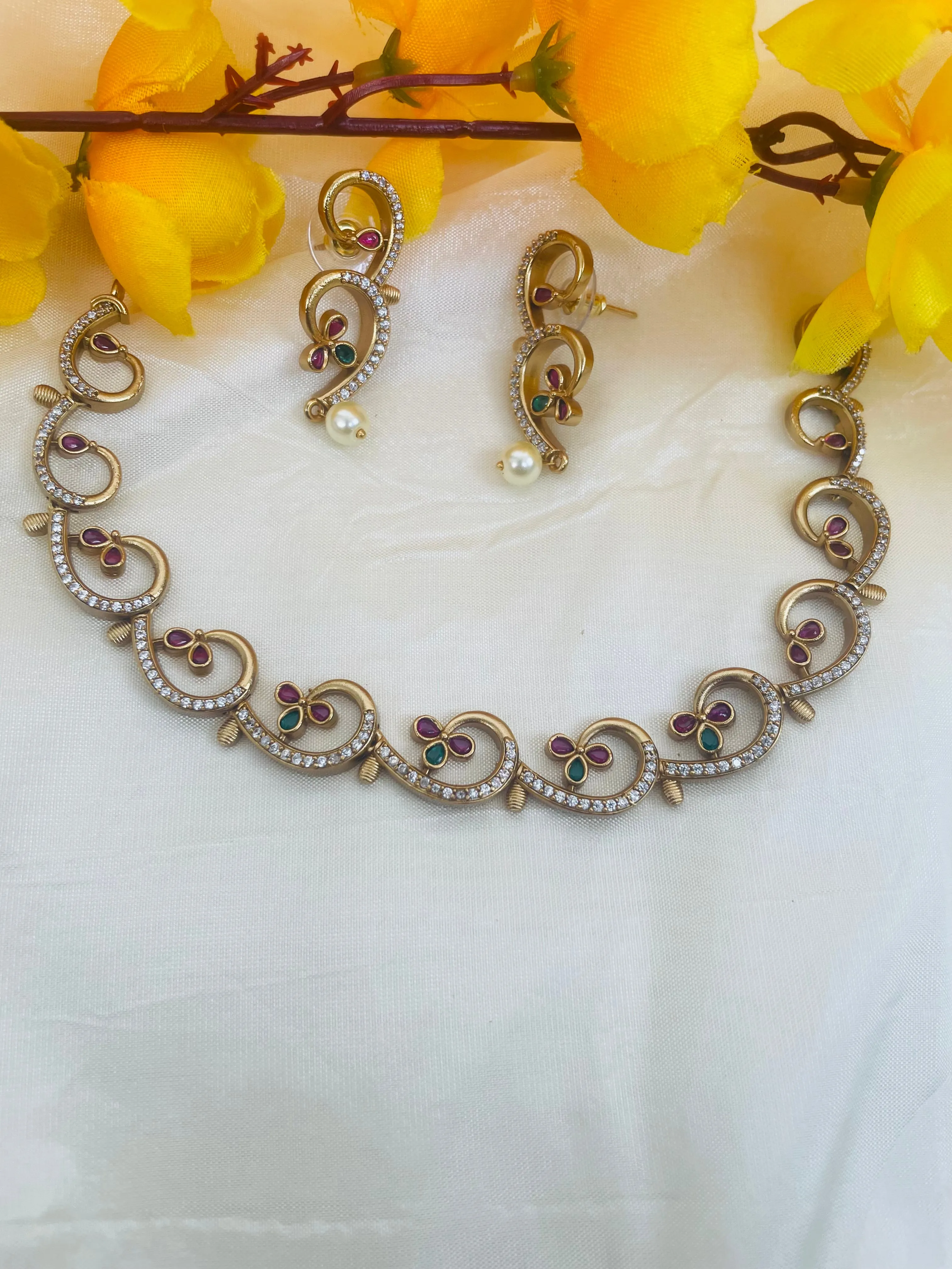 ESHA EMERALD NECKLACE