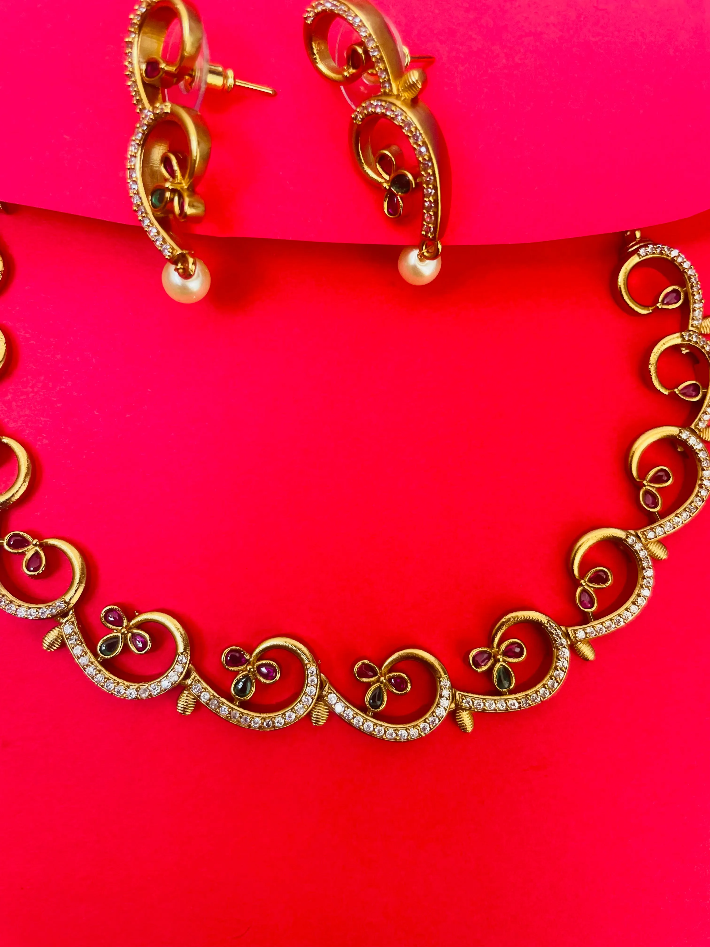ESHA EMERALD NECKLACE