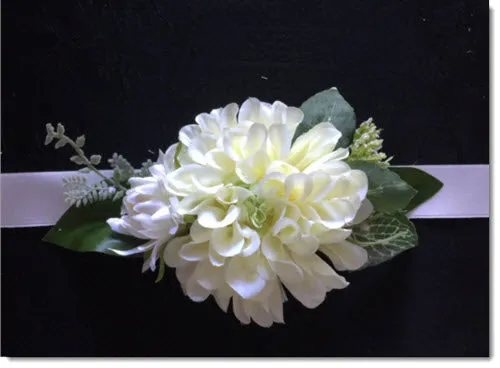 Flower belt Chrysanthemum cluster