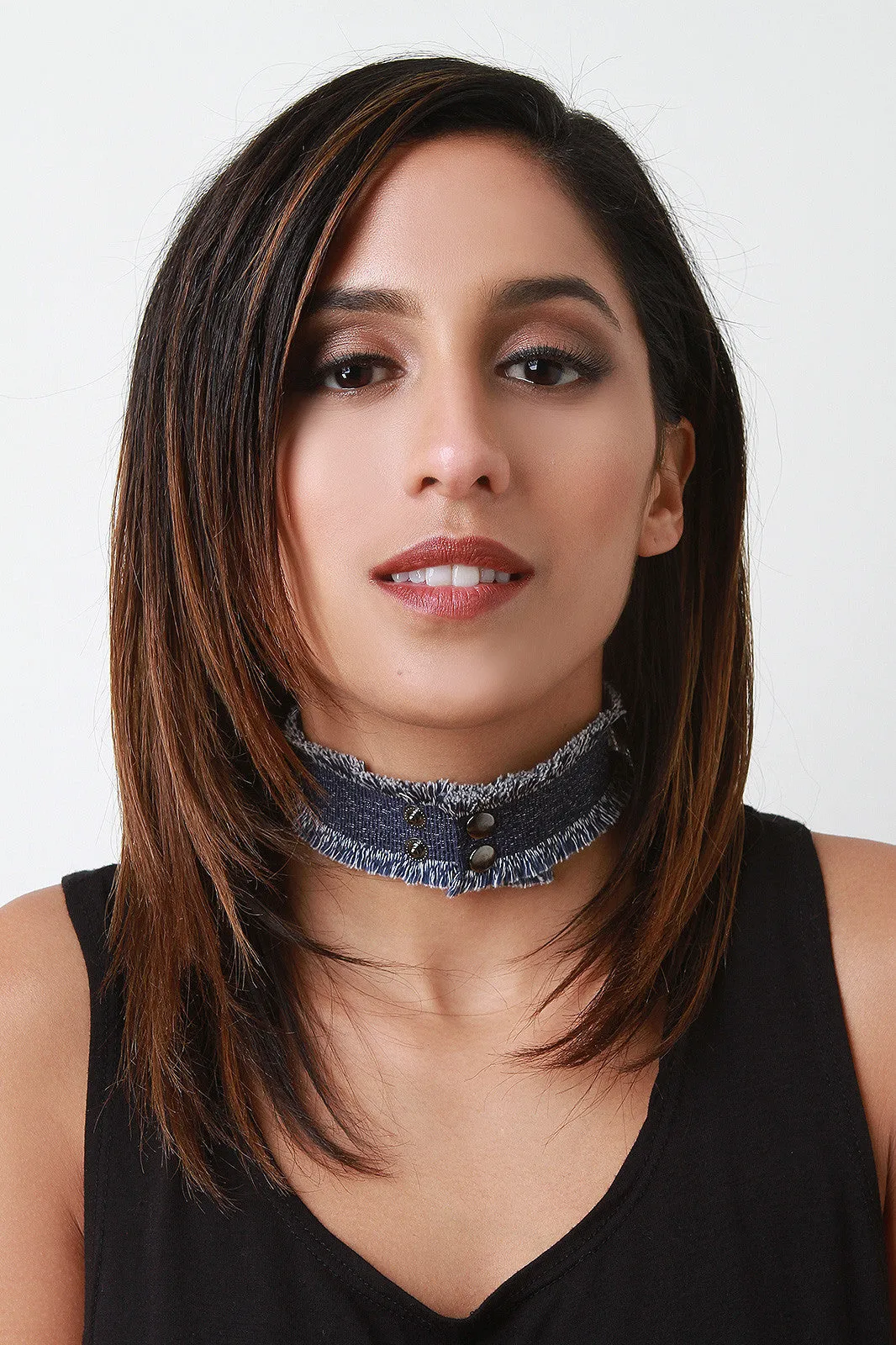 Frayed Hem Snap Choker