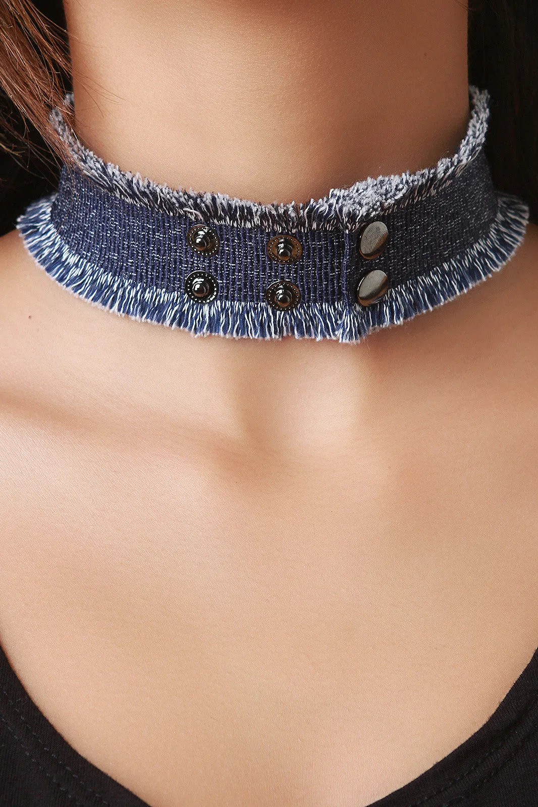 Frayed Hem Snap Choker