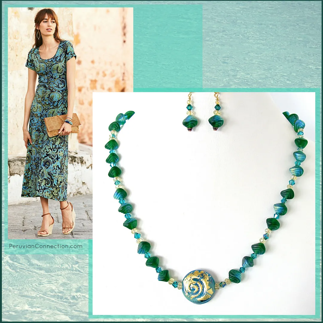 Halia: Green Shell Necklace Set