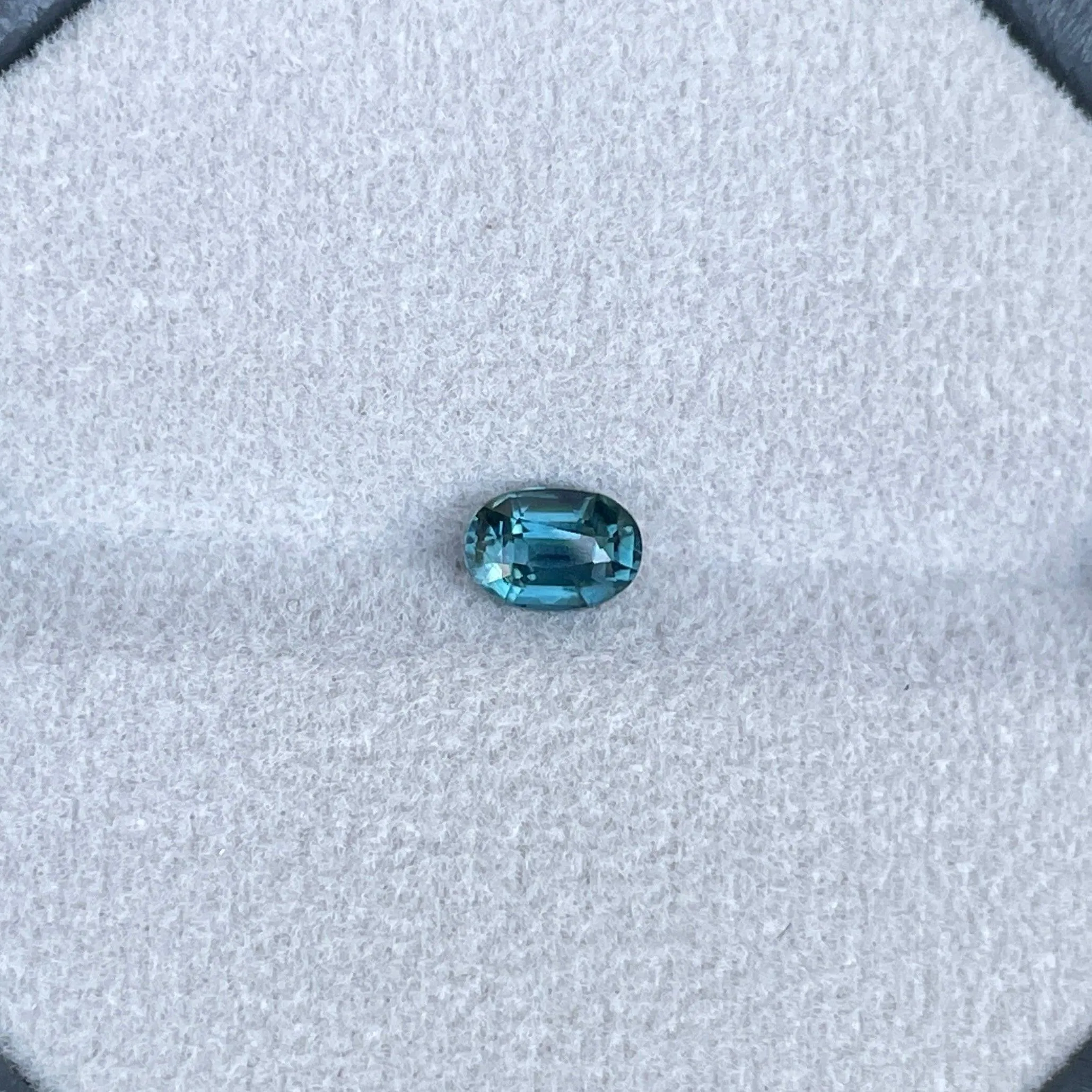 Loose sapphire heated certified blue green oval shape cut natural 0.73 ct
