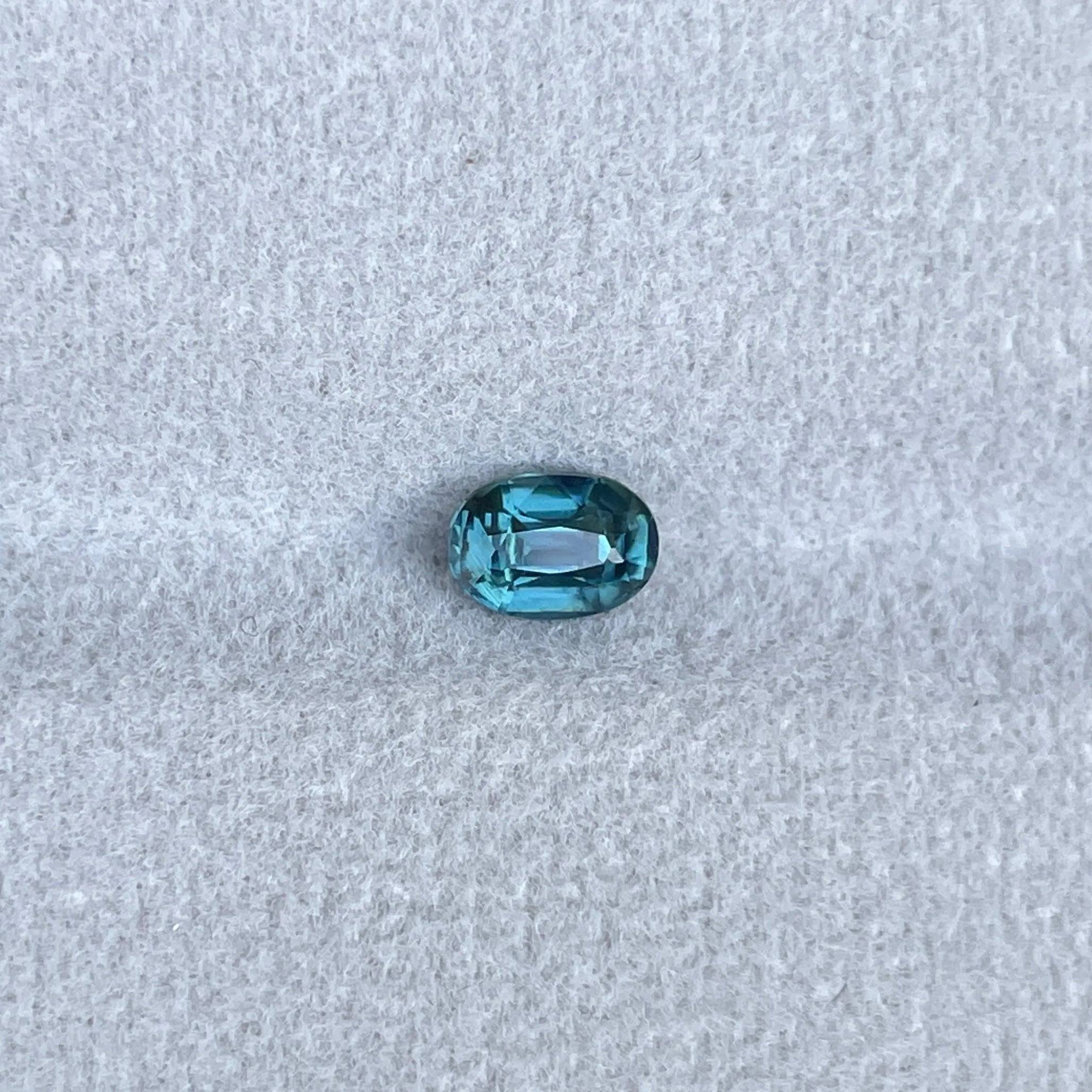 Loose sapphire heated certified blue green oval shape cut natural 0.73 ct