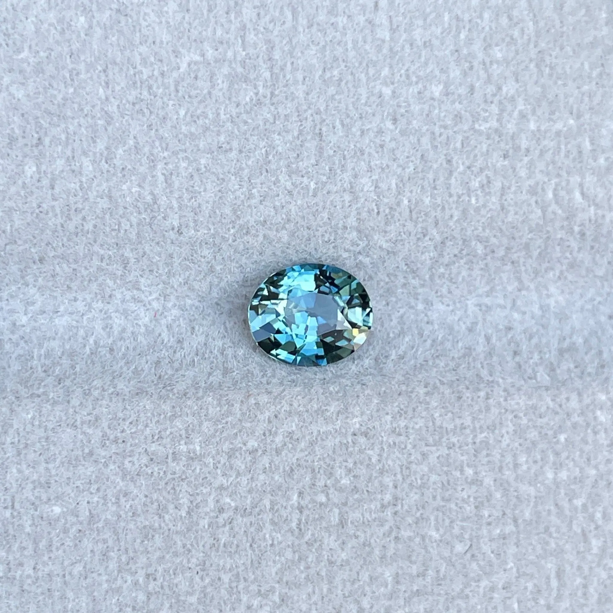 Mermaid Blue Green Sapphire For Ring. 1.00crt