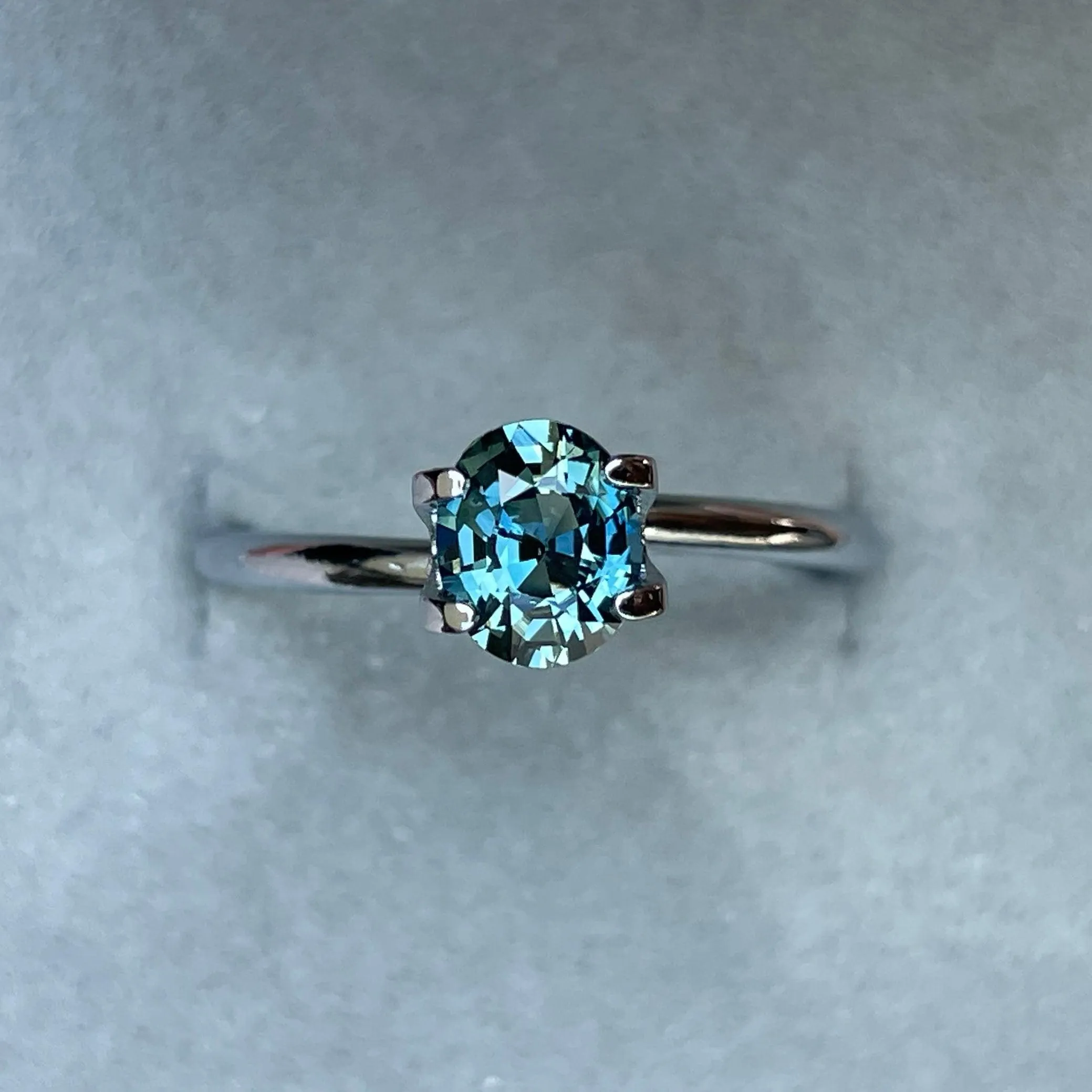 Mermaid Blue Green Sapphire For Ring. 1.00crt
