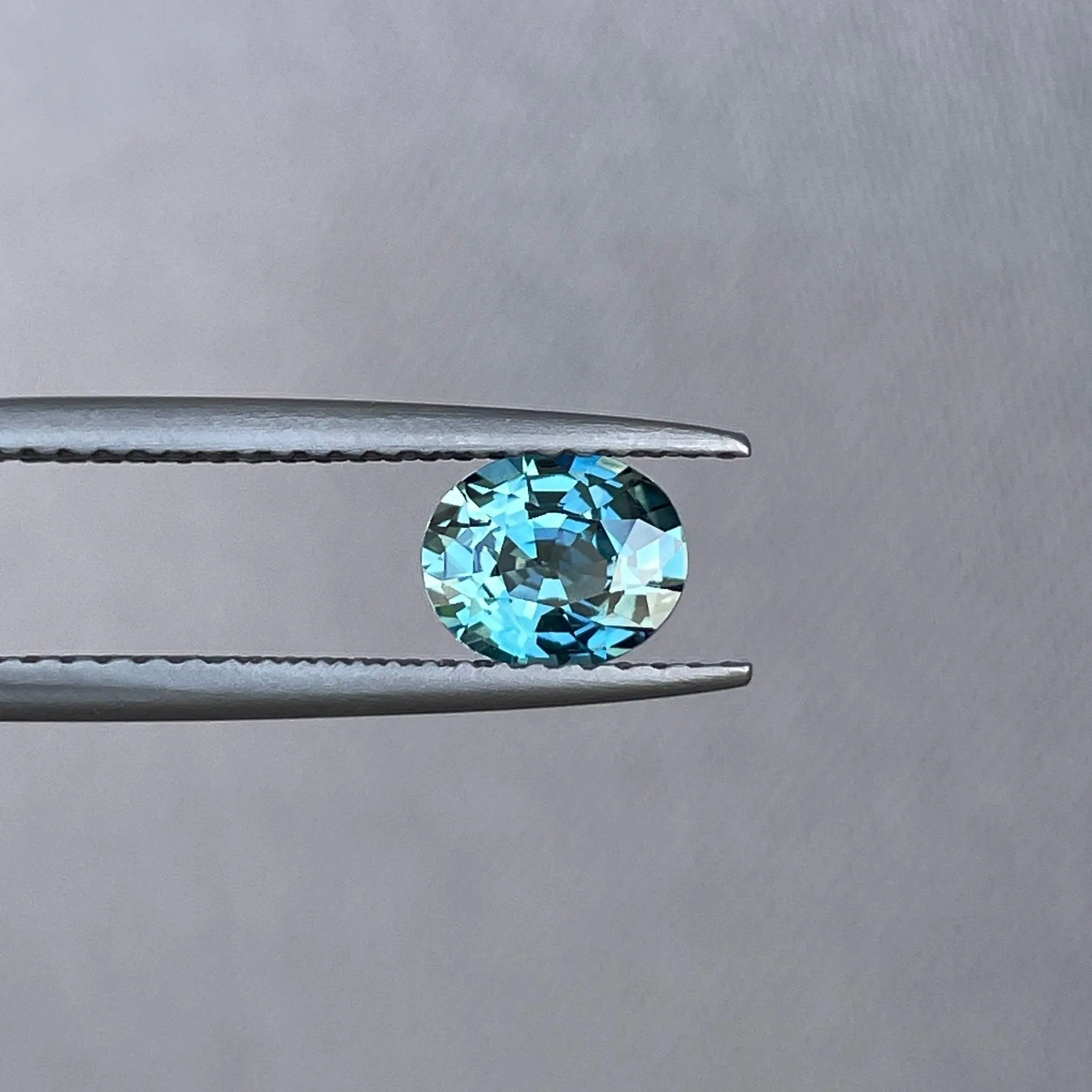 Mermaid Blue Green Sapphire For Ring. 1.00crt