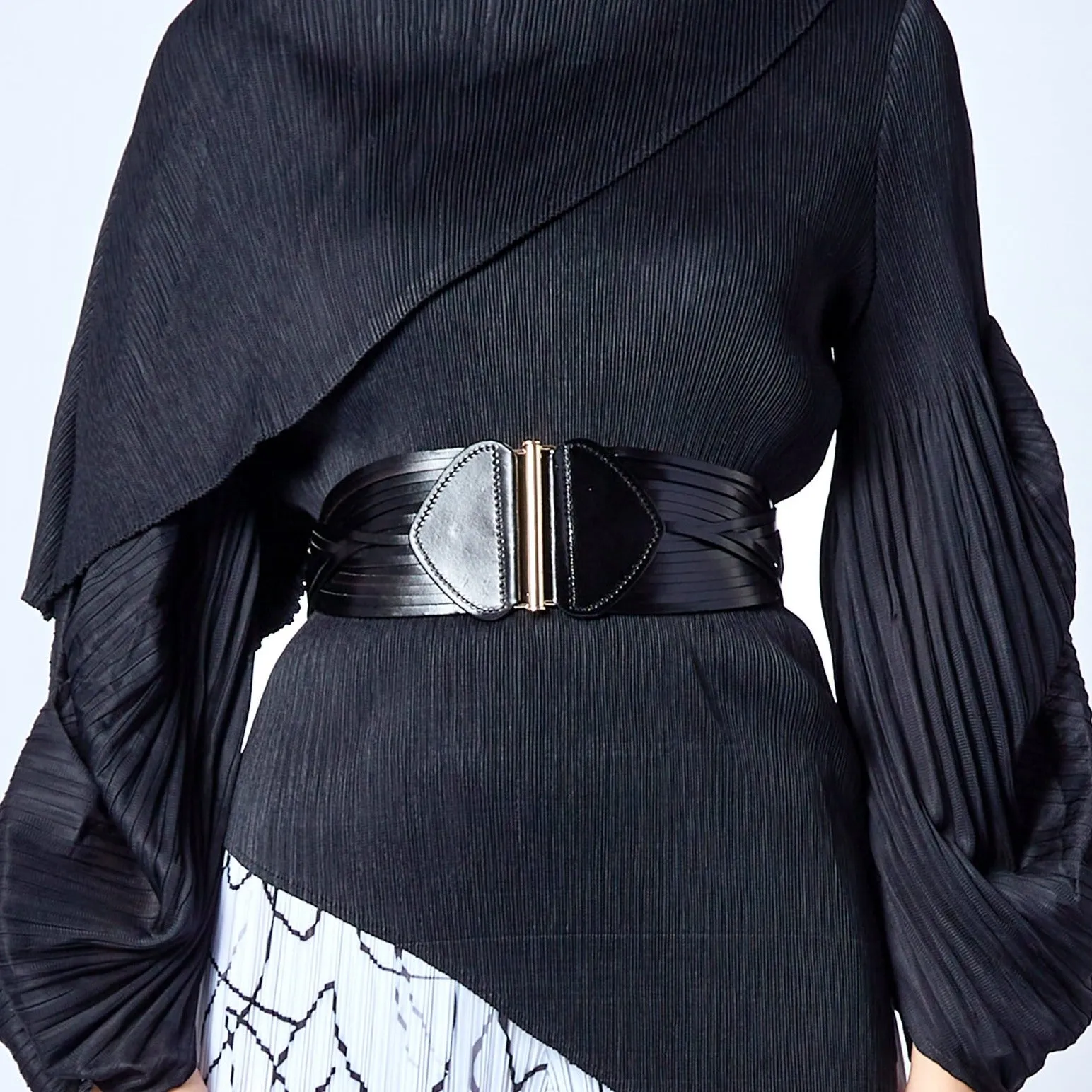 Strappy Laser Cut leather Belt - Black