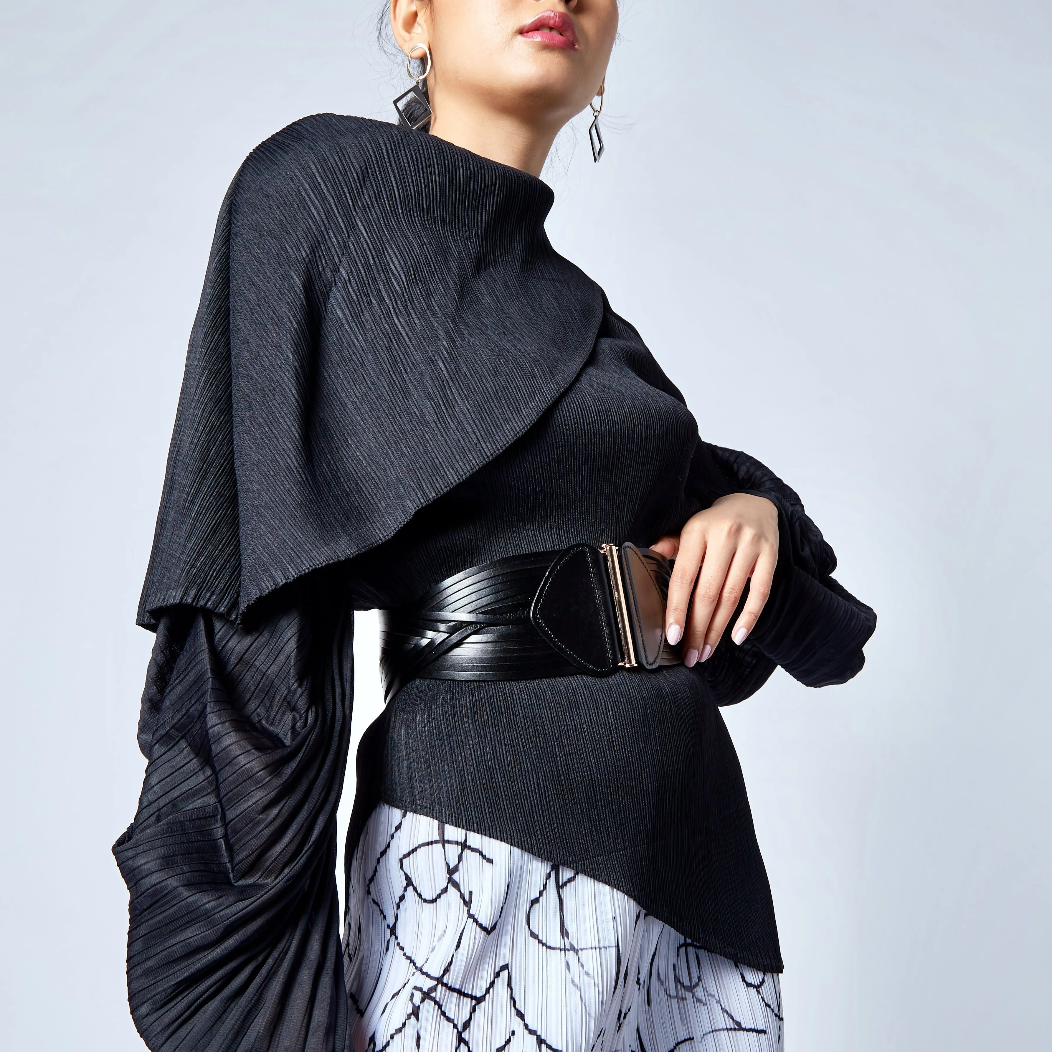 Strappy Laser Cut leather Belt - Black