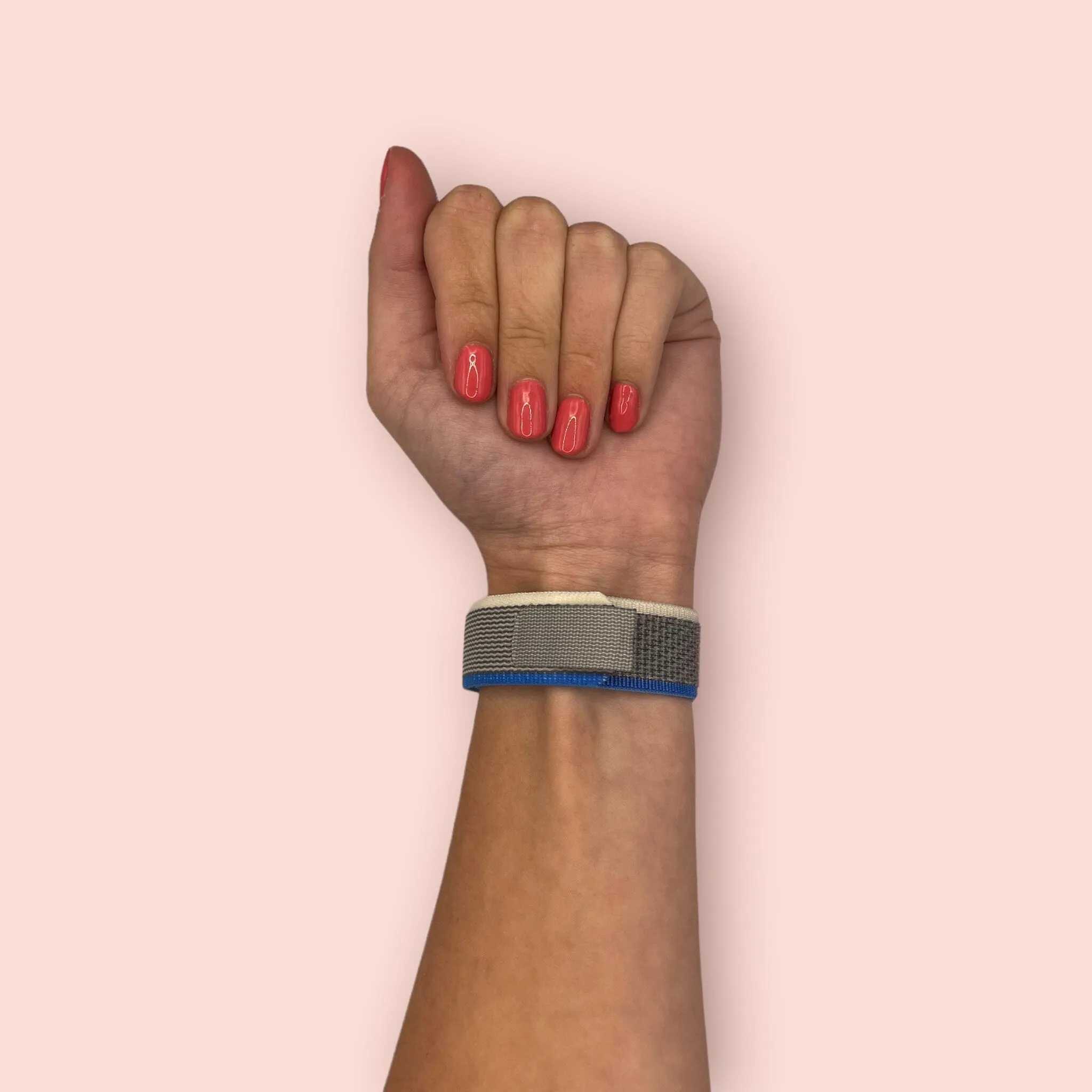 Trail Loop Watch Straps with the Apple Watch