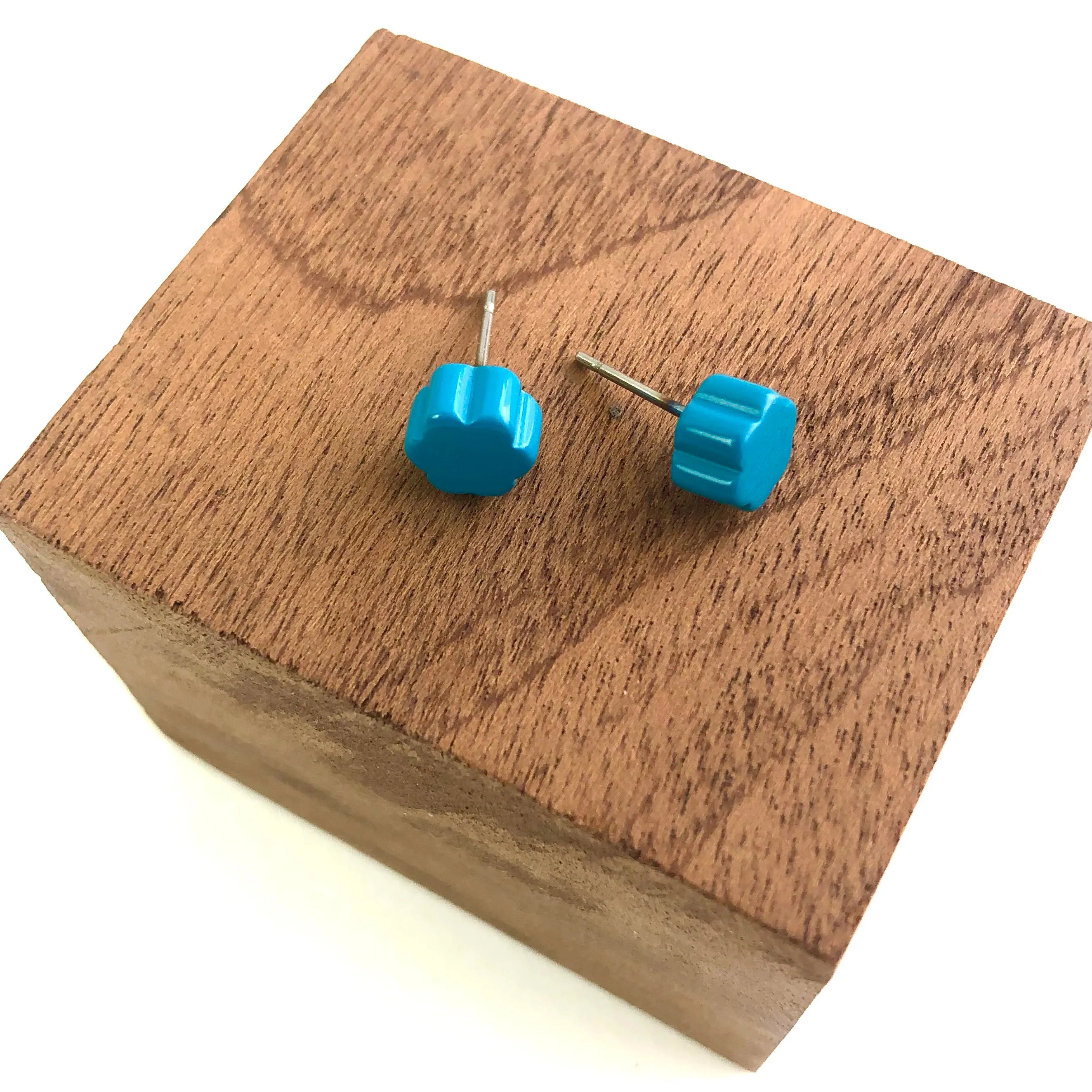 Turquoise Deco Daisy Stud Earrings
