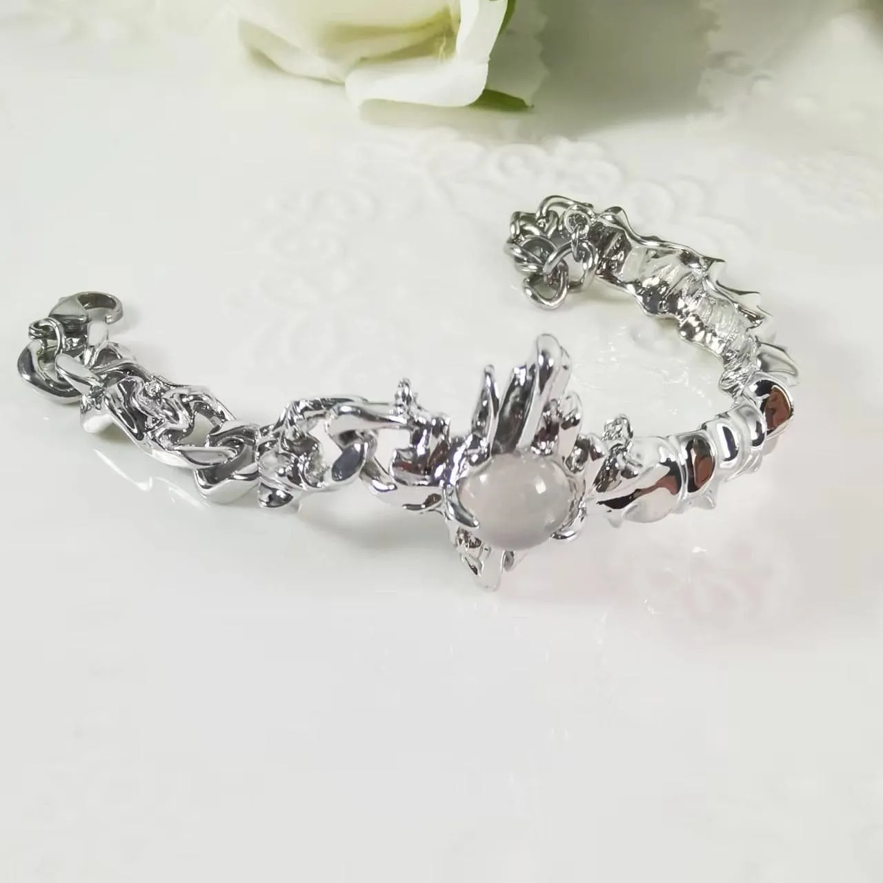 White agate irregular bracelet