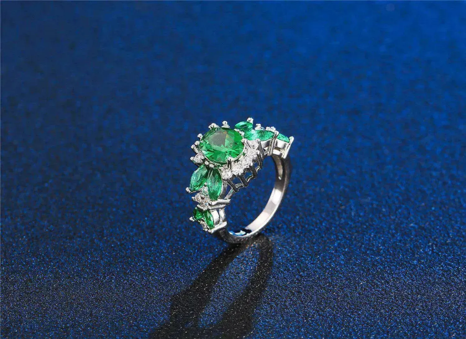 Women's Emerald Zircon Ring Bracelet