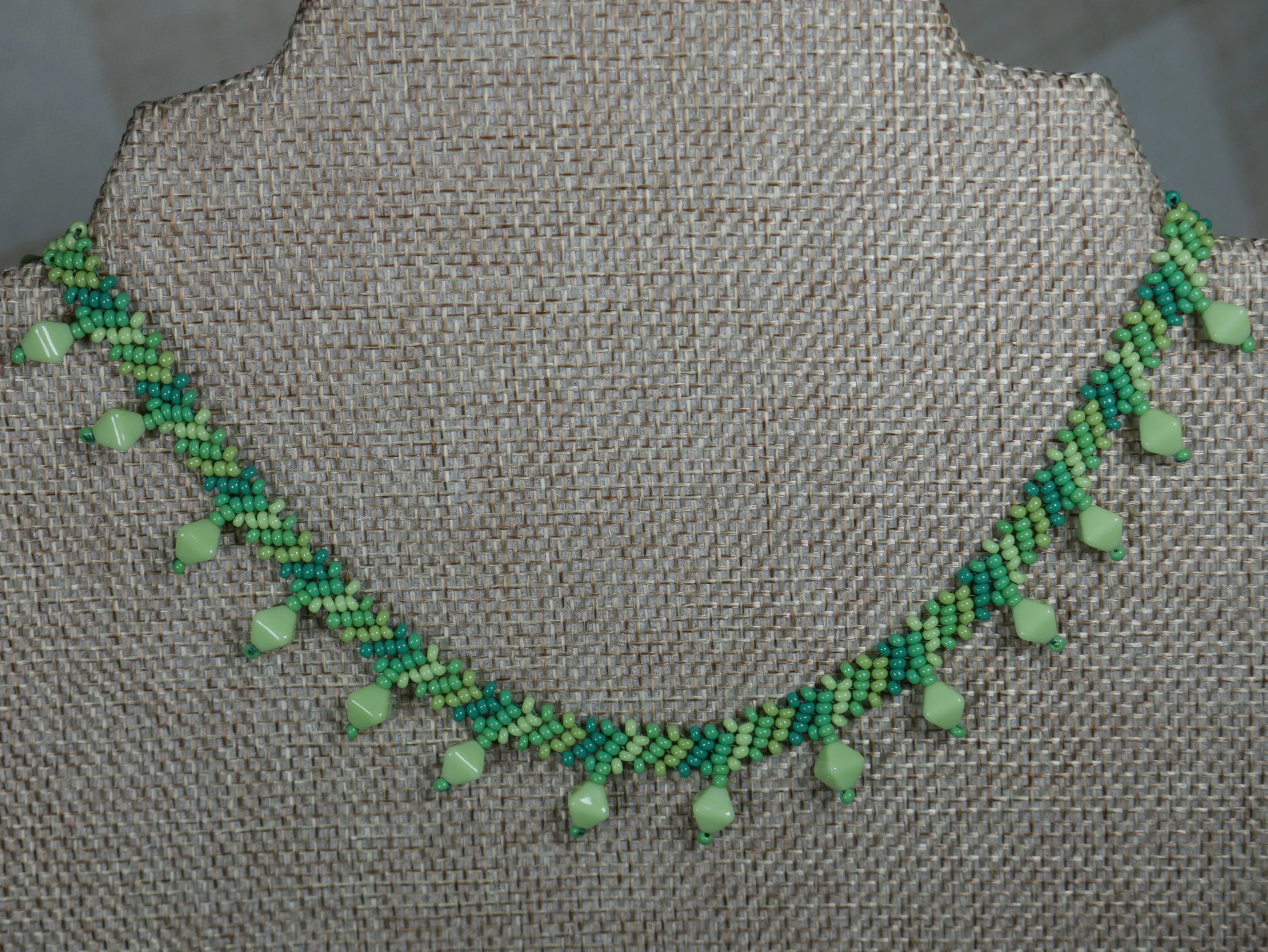Woven Beaded Green Choker with Diamond Shaped Accents