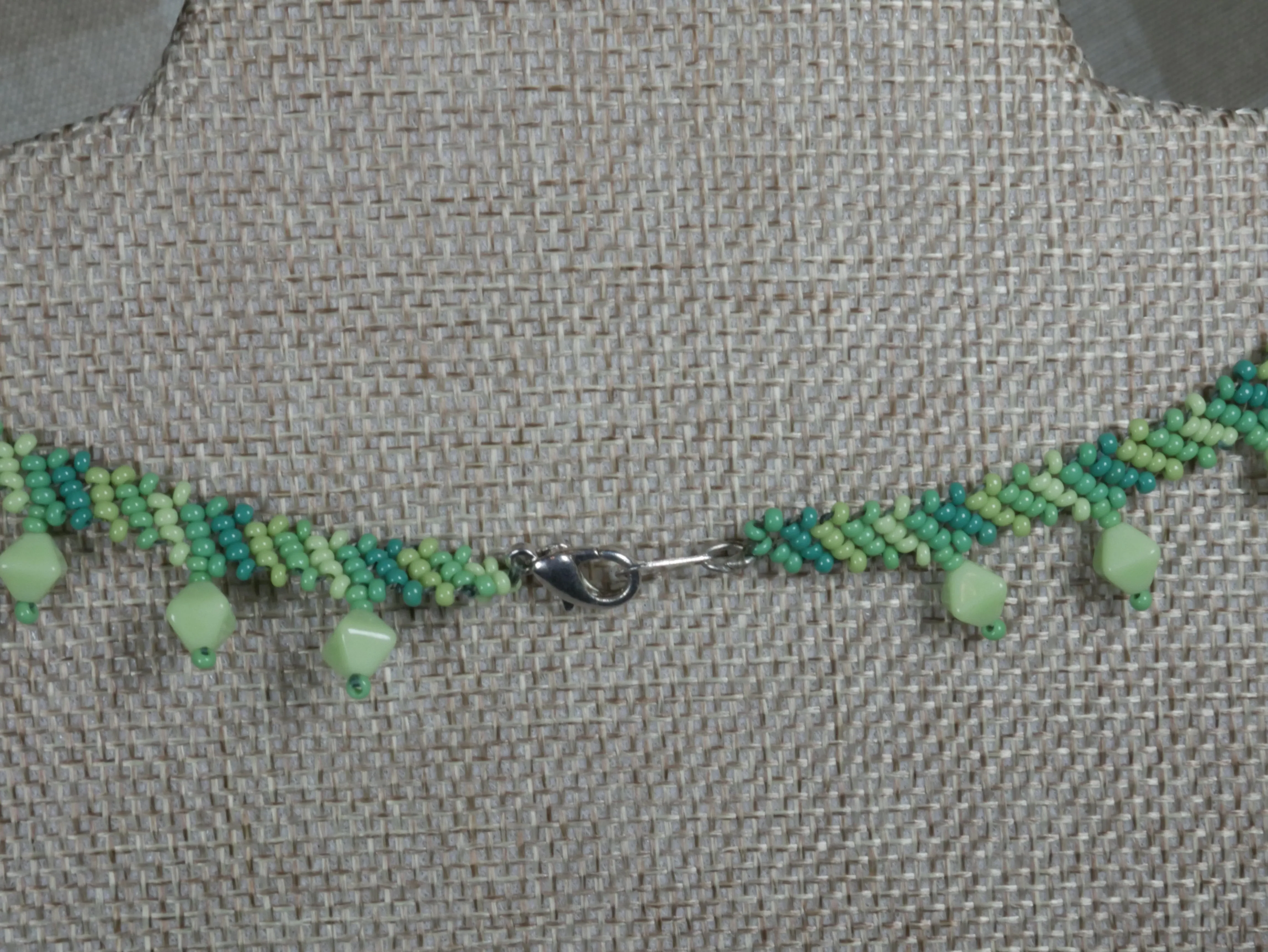 Woven Beaded Green Choker with Diamond Shaped Accents